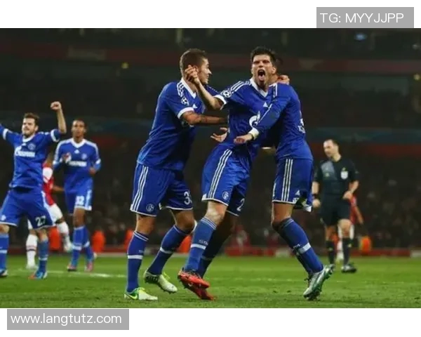 纽约堡与美因茨的精彩对决谁能笑到最后分析比赛关键因素