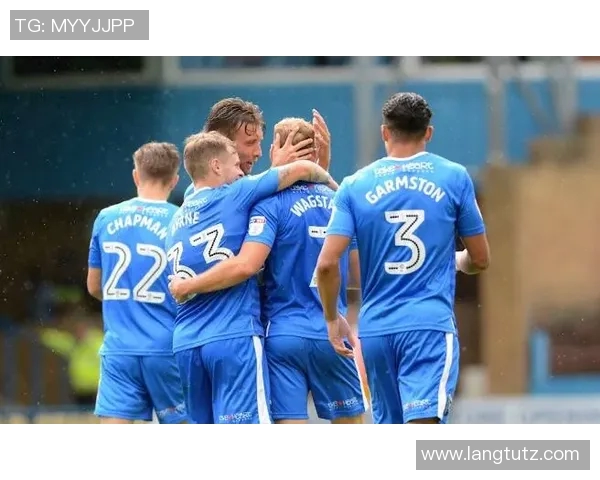 牛津联迎战吉灵汉姆期待精彩对决与精彩进球的较量