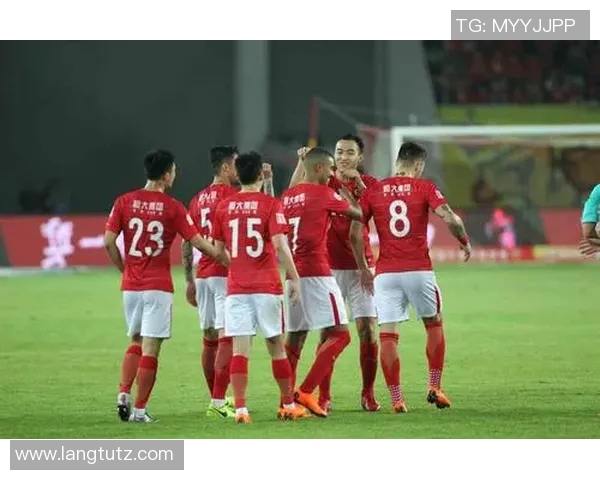 恒大与建业激战正酣在线直播全程回顾与精彩瞬间分析