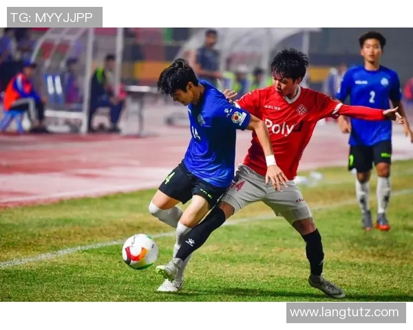 六月十二日精彩足球比赛直播全程回顾与精彩瞬间分享