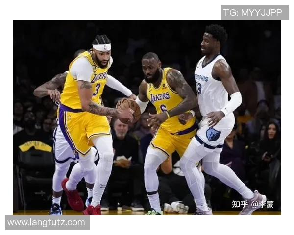 湖人队与火箭队最新比赛精彩回顾与分析全场亮点尽在其中