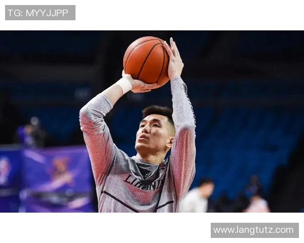 郭艾伦带领中国男篮迎战国际强敌展现篮球魅力与团队精神